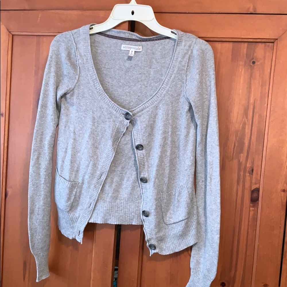 Arie gray cardigan sz Med! Very cute sweater!